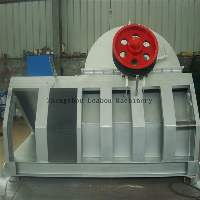 Large Scale Disc Type Wood Chips Shredder Tree Branch Wood Chipper Machine Offered